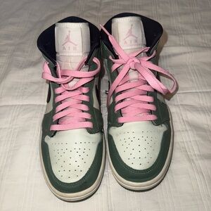 Jordan Women's Sneakers in Green and Pink